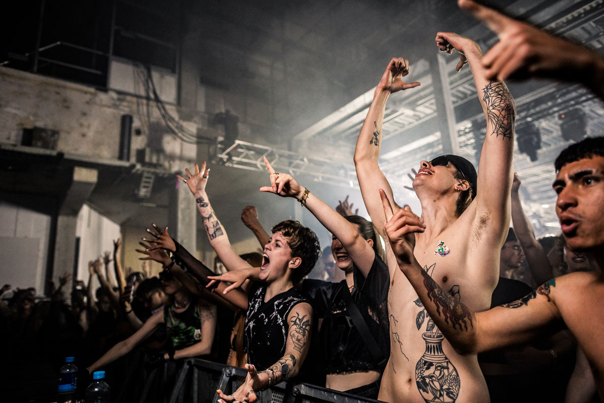 Loading... just a sec